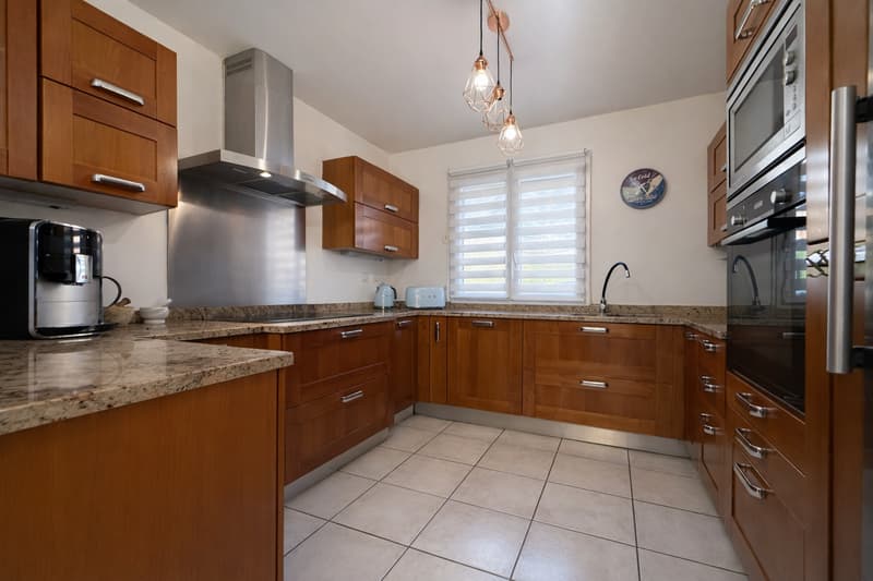 Maison familiale 5 pièces   105 m² Carrez   Grande terrasse, garage aménagé, parking   École à 5 min (4)