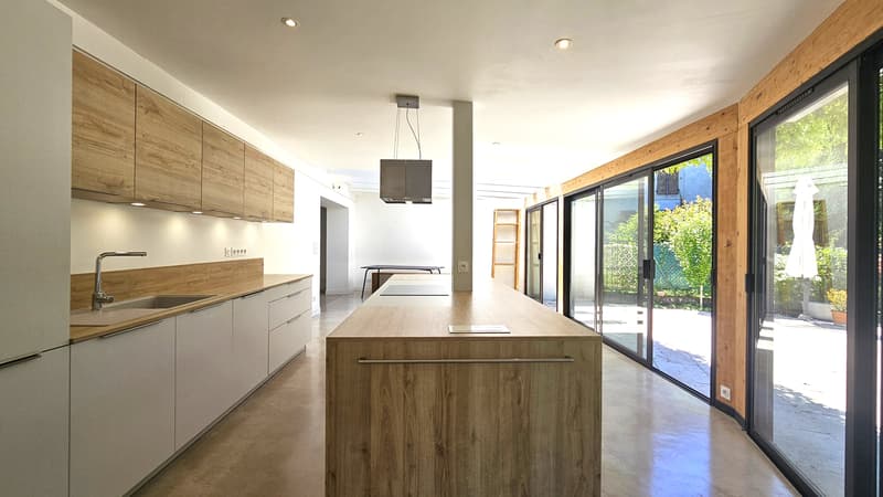 Divonne, duplex en RDJ de 225m2 de type 6 dans ferme Gessienne rénovée (4)