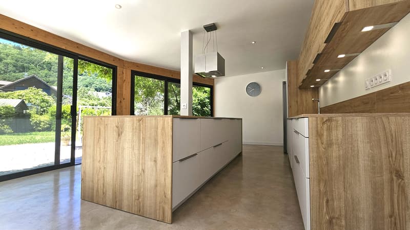 Divonne, duplex en RDJ de 225m2 de type 6 dans ferme Gessienne rénovée (5)