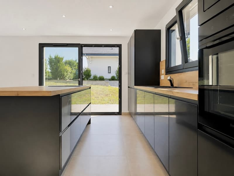 Maison mitoyenne neuve de 106 m² aux belles prestations à Saint-Cergues (2)