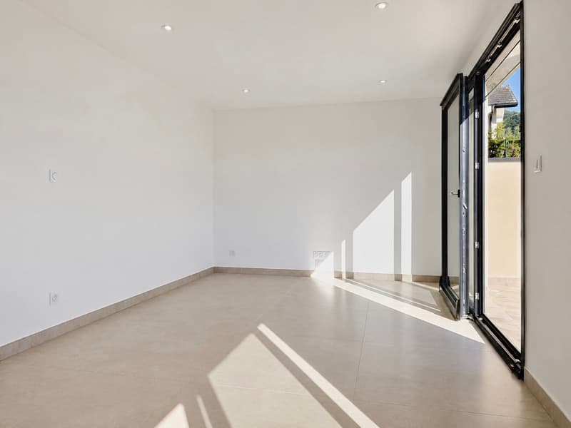 Maison mitoyenne neuve de 106 m² aux belles prestations à Saint-Cergues (5)