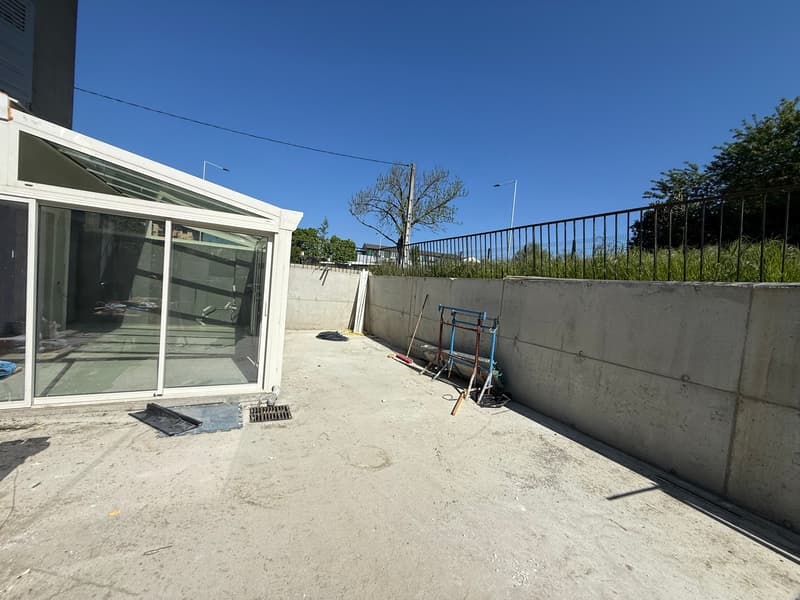 T4 entièrement rénové avec jardin, terrasse et véranda Thonon-les-Bains (8)
