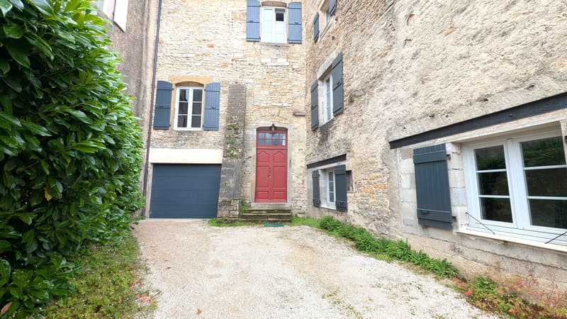 Gigny (Jura) maison en pierre de 172m2 avec studio, garage, cave (2)