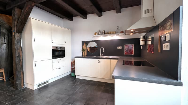 Gigny (Jura) maison en pierre de 172m2 avec studio, garage, cave (5)