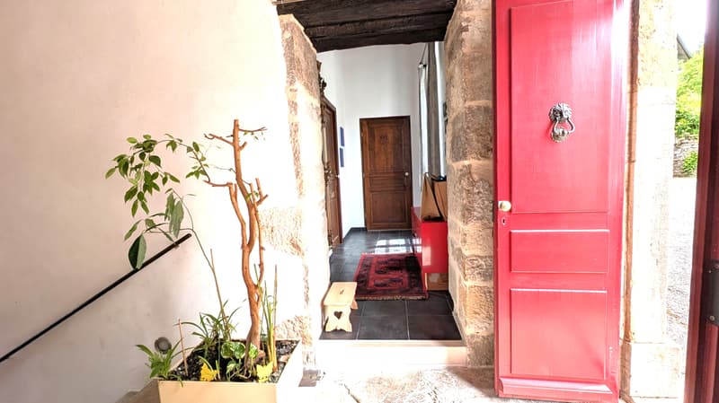 Gigny (Jura) maison en pierre de 172m2 avec studio, garage, cave (3)