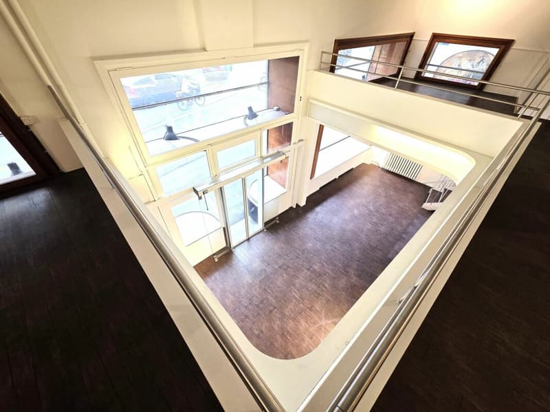 Commercial property in prime location (5)