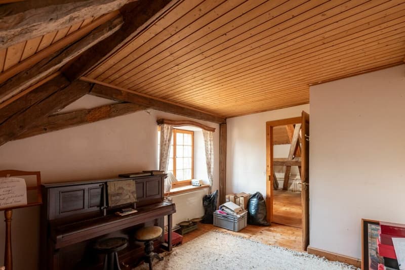 Farmhouse with outbuilding (21)
