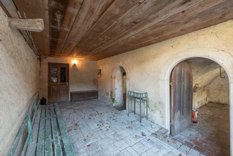 Farmhouse with outbuilding (24)