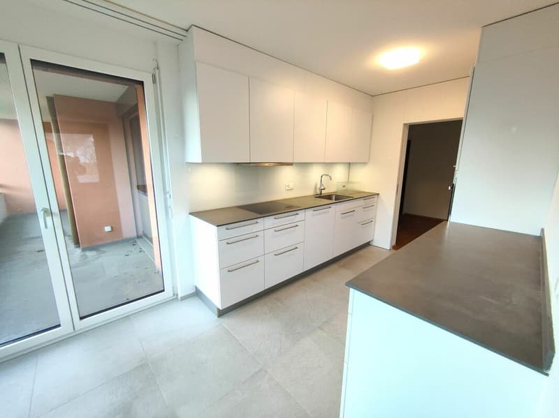 Grosse 4.5-Zimmerwohnung in Reinach (4)