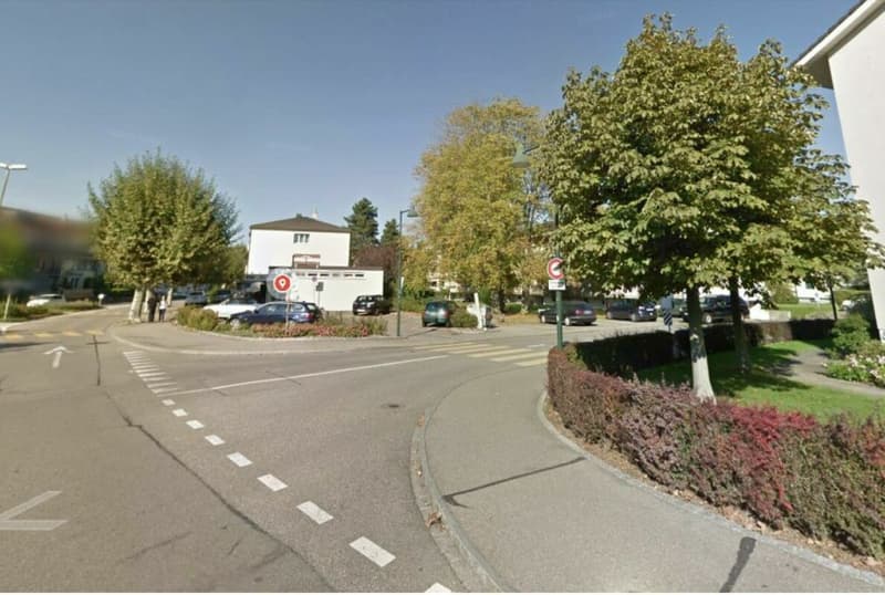 Aussenparkplatz (1)