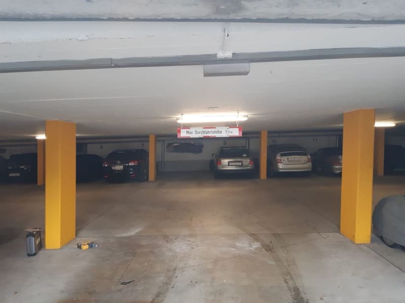 Einstellplatz zu vermieten (2)