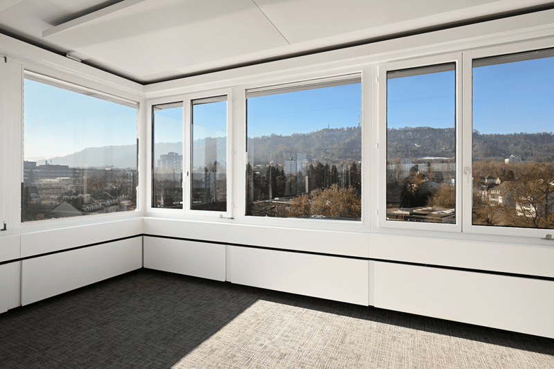 MODERN AUSGEBAUTE BÜROS MIT BLICK ÜBER ZÜRICH (8)
