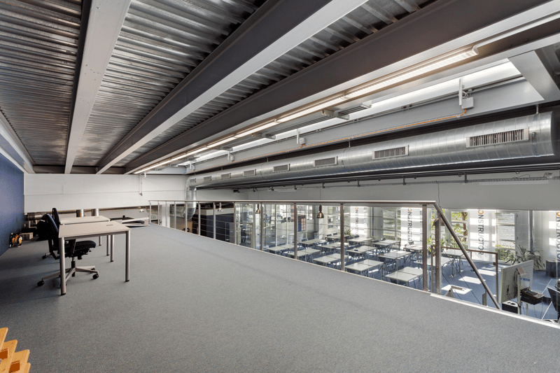 Espaces de bureau haut de gamme avec vue sur le Rhin (8)