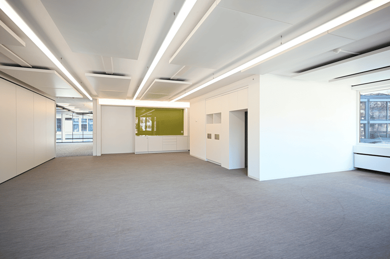 PLUG & PLAY OFFICES MIT VIEL TAGESLICHT (5)