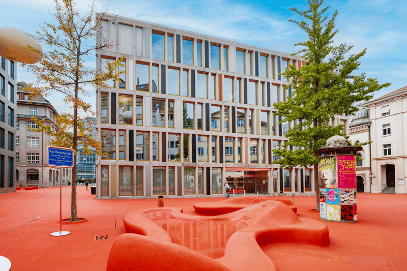 PLUG & PLAY BÜROS AM ROTEN PLATZ (1)