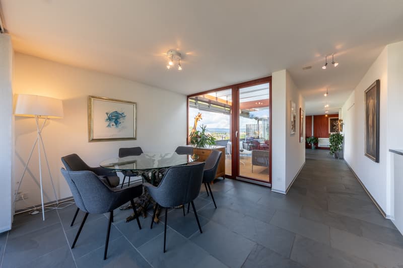 Repräsentatives Zweifamilienhaus mit Weitblick (3)