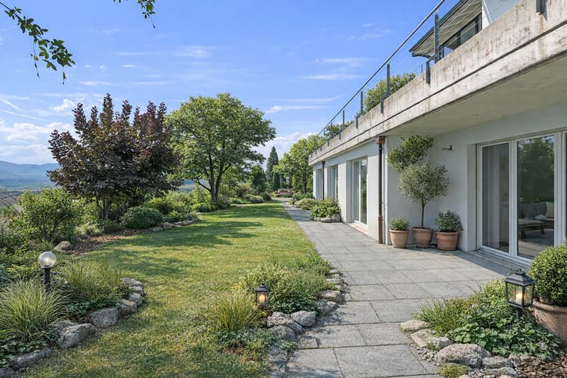 Spacious single-family house with beautiful garden and view (9)