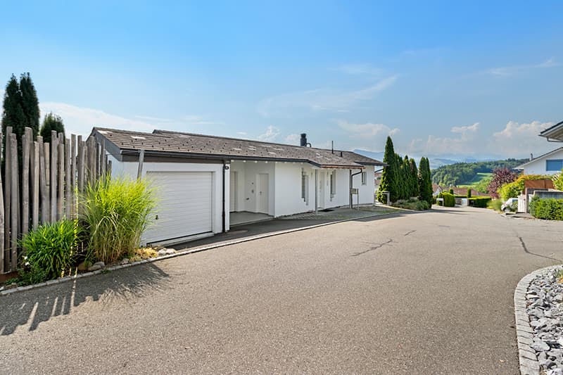 Spacious single-family house with beautiful garden and view (10)