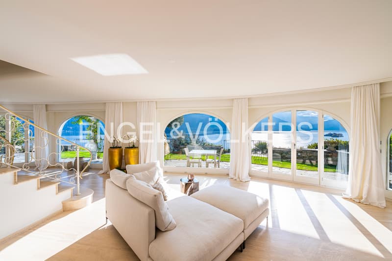 Villa esclusiva, ristrutturata con materiali di alta qualità, con vist (6)
