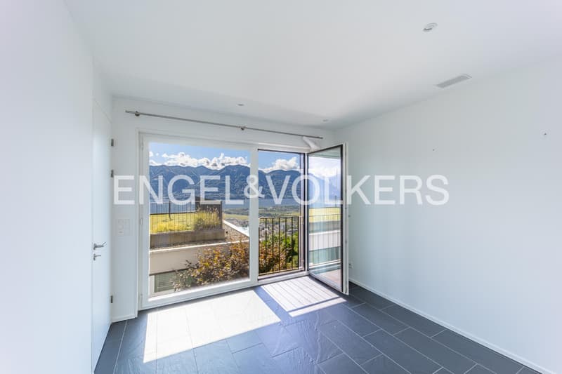 2.5 Zimmerwohnung mit Traumterrasse und Pool (69) (4)
