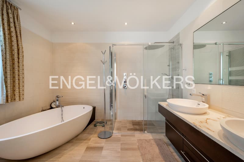 Seeblick pur, exklusive Villa mit Pool und Panorama (43) (11)