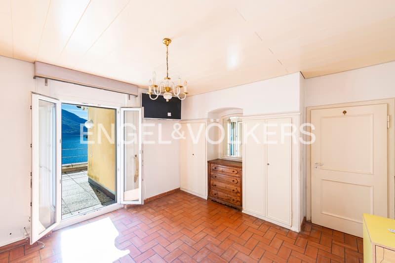 Casa con potenziale & terreno privato sul lago (34) (11)