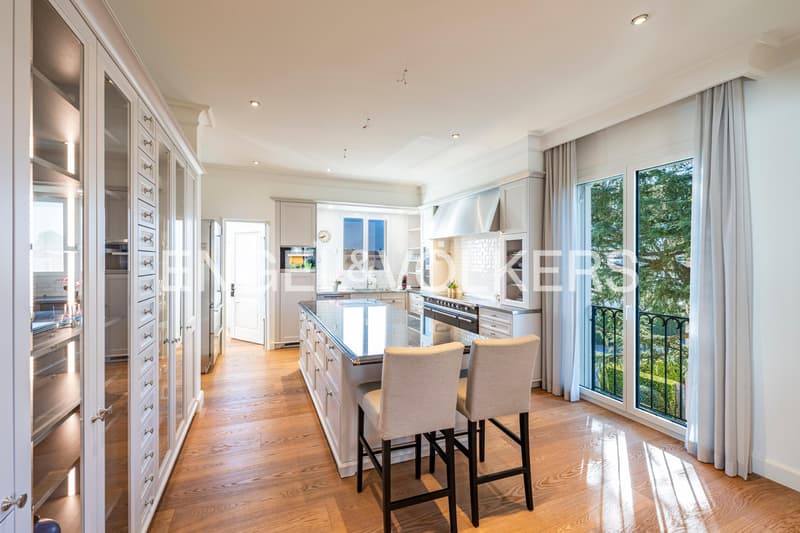 Moderne Luxus-Villa nahe See (75) (8)