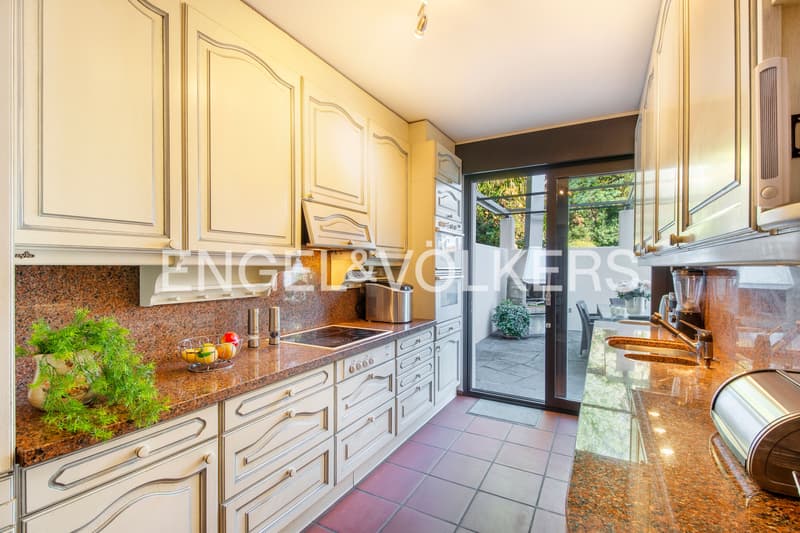 Schöne Wohnung mit einzigartigem Seeblick (90) (7)