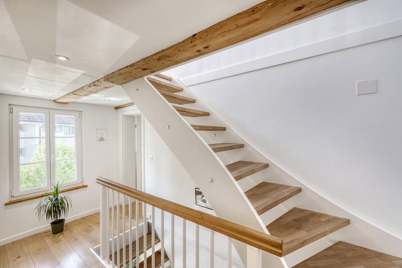 Charaktervoller Riegelbau mit zwei Wohneinheiten modern interpretiert! (5)