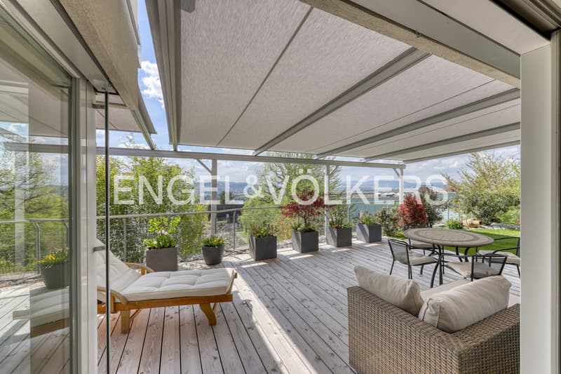 Wohnen an erhöhter Lage: Terrassenwohnung mit Weitblick (1)