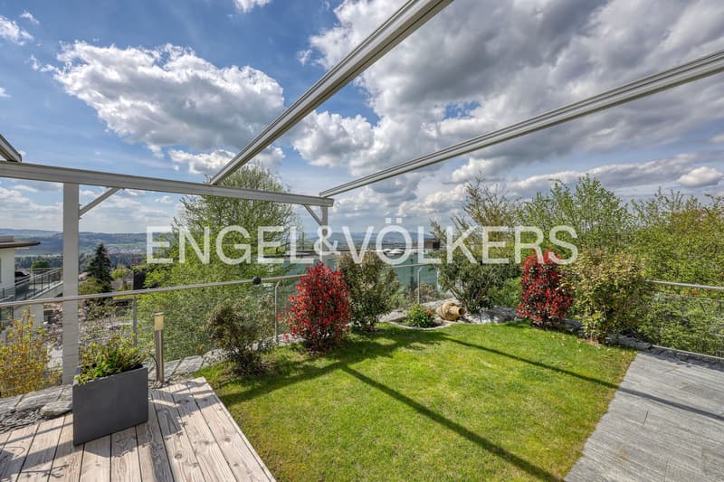 Wohnen an erhöhter Lage: Terrassenwohnung mit Weitblick (2)