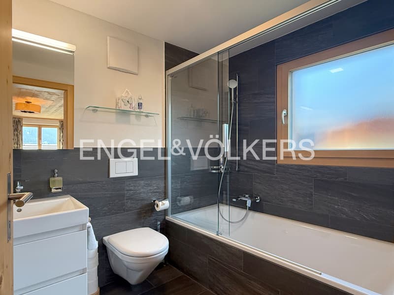Exklusive Dach-Maisonette mit Chalet-Flair (7)