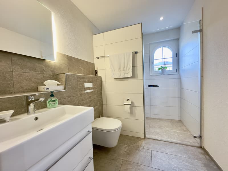 RESERVIERT! Premium-Einfamilienhaus mit viel Platz & Privatsphäre in H (13)