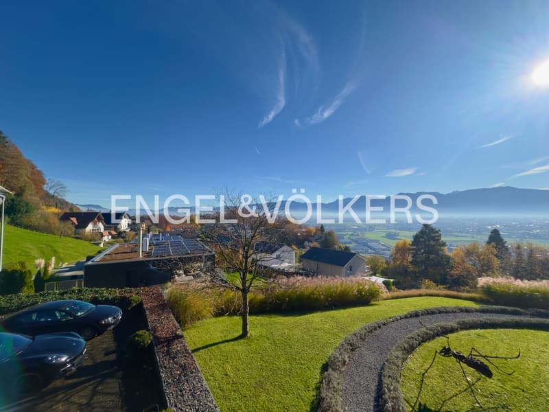Elegante Design-Villa mit Privatsphäre & atemberaubendem Panorama (11)