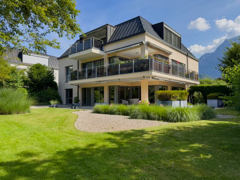 Wunderschöne Gartenwohnung mit Parkgarten an Bestlage in Bad Ragaz (2)