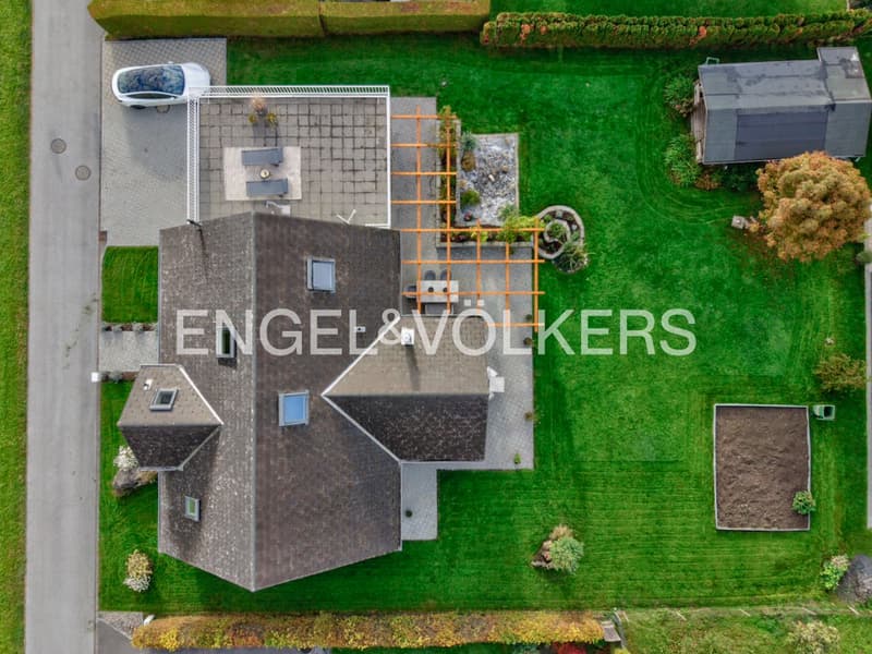 6 1/2-Zimmer Einfamilienhaus mit 1'068 m2 Grundstück an bester Lage (3)