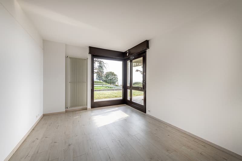Moderne Villa mit Pool und eigenständiger Wohnung (12)