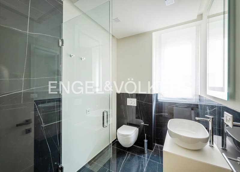 Prestigevolle Residenz direkt am See (4)