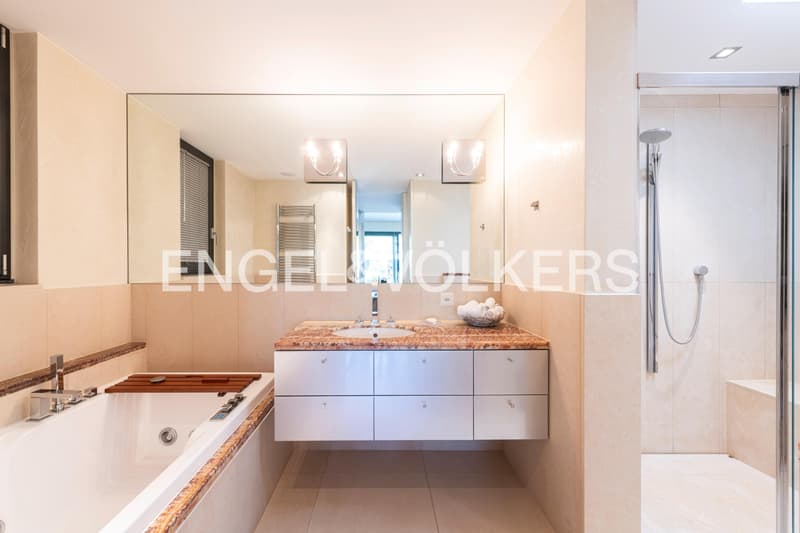 Design-Penthouse mit 180 Panoramablick auf den See (10)