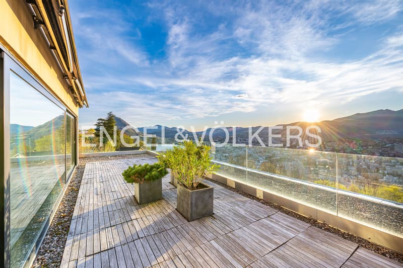Esclusiva villa moderna con piscina e vista Lago di Lugano (11)