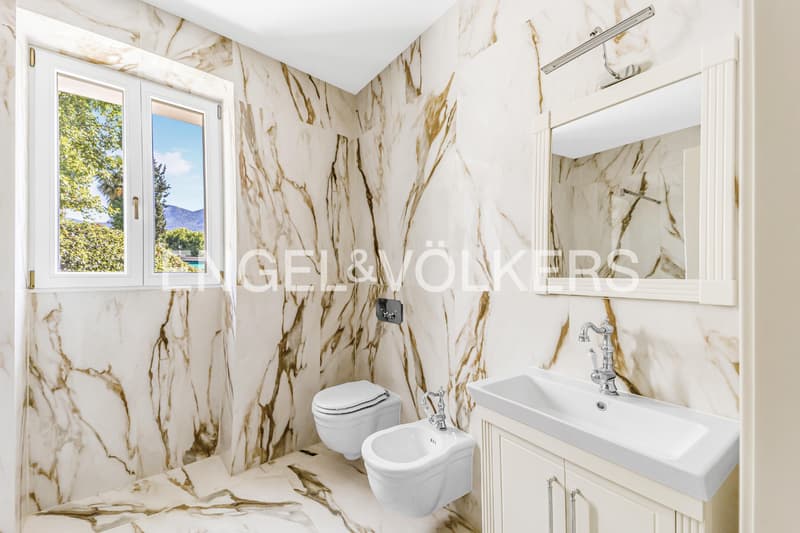 Villa raffinata in contesto esclusivo a Lugano (12)