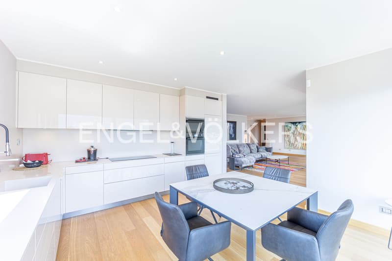 Prestigeträchtiges Penthouse mit atemberaubender Seesicht (6)