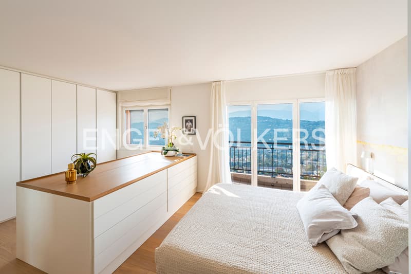 Prestigiosa villa a schiera di testa con terrazza e vista lago (11)
