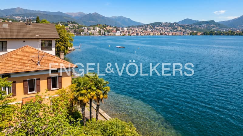 Direkt am See gelegene Villa mit privatem Bootshaus (8)