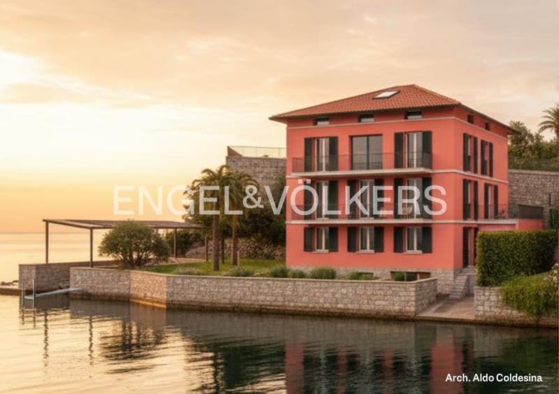 Direkt am See gelegene Villa mit privatem Bootshaus (7)