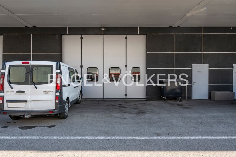 Grosses Lagerhaus in Bedano (11)