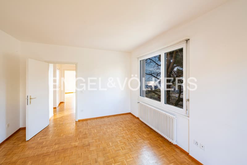 Elegante Wohnung mit Seeblick und privatem Garten (11)