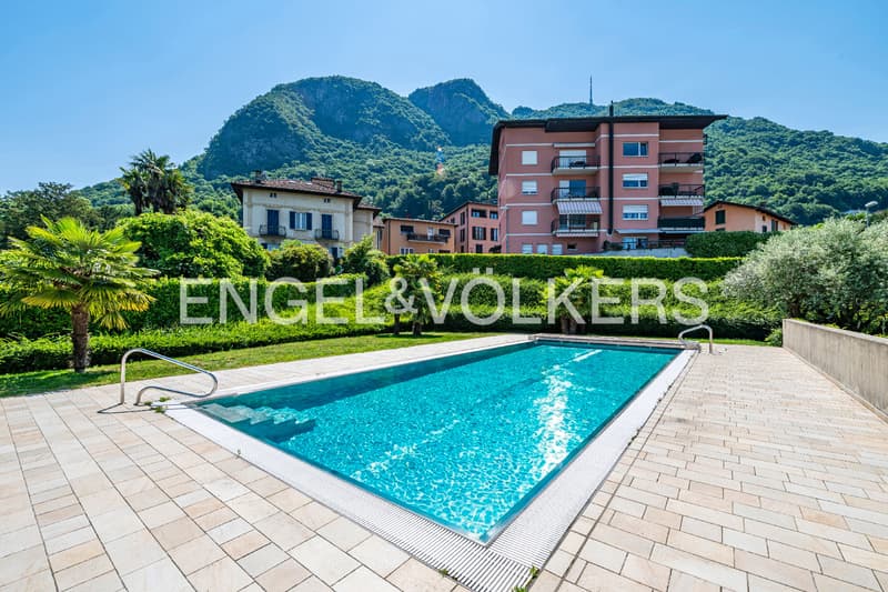 Moderno appartamento con terrazza e vista aperta (13)