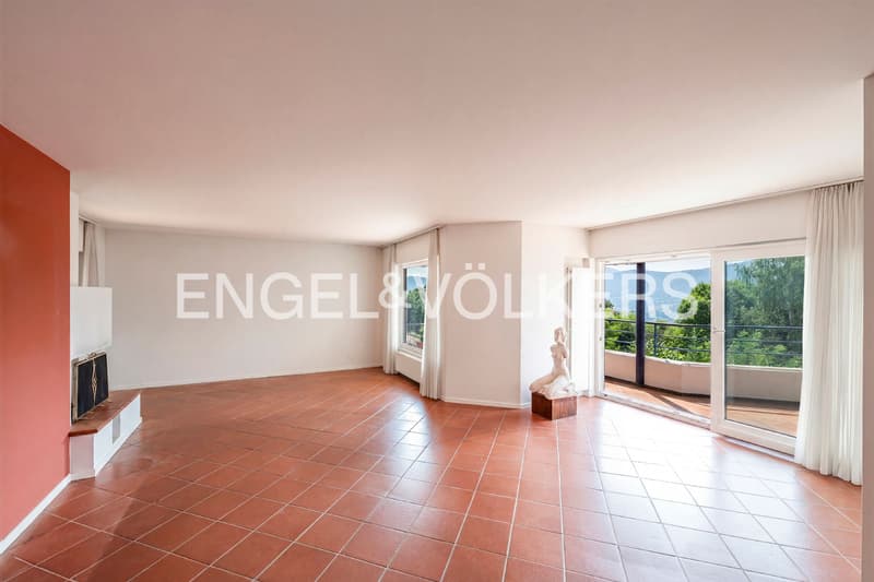 Appartamento con ampia terrazza e vista lago (3)