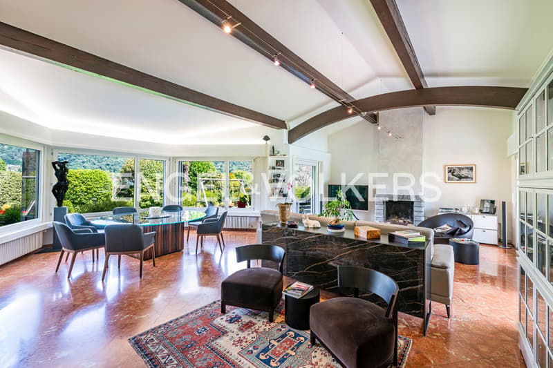 Esclusiva villa con piscina in prima linea sul lago (3)